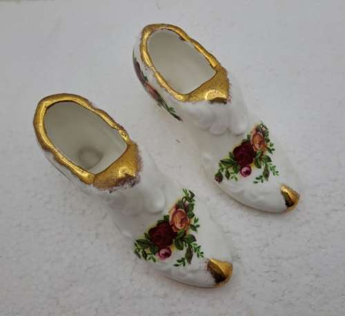 2 Vintage Royal Albert Old Country Roses Shoes (Very Tiny chip on one)