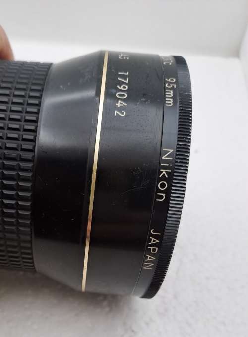 Pre-owned Vintage 1970`s Nikon Zoom Nikkor 50-300mm 1:4,5 with filter and cap