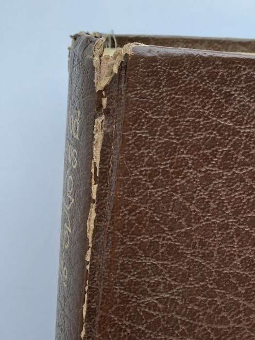 Vintage Bible 1986:The Good News Bible ISBN 0 7983 0253 XISBN 0 7983 0253 X (Binding is loose)