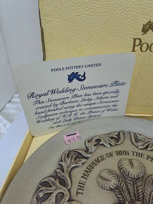 Limited Edition Stoneware Plate Royal wedding 1981 HRH Prince Charles and Lady Diana-By Poole