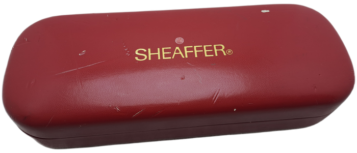 Vintage Blue Sheaffer Fountain Pen with Piston filling system in Sheaffer Case(see condition)