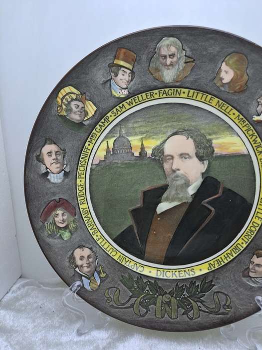 Vintage Royal Doulton D.6306-Dickens Characters Decorative Wall Plate.
