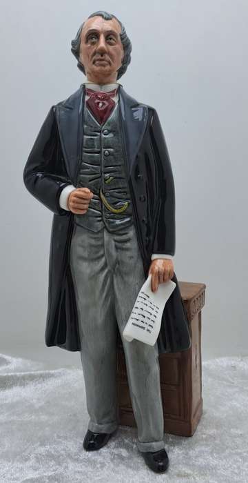 Vintage 1986 Statesman HN2859  Royal Doulton Figurine-Excellent Condition