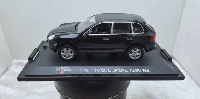 High Speed 2002 Porche Cayenne Turbo 1:43 Scale