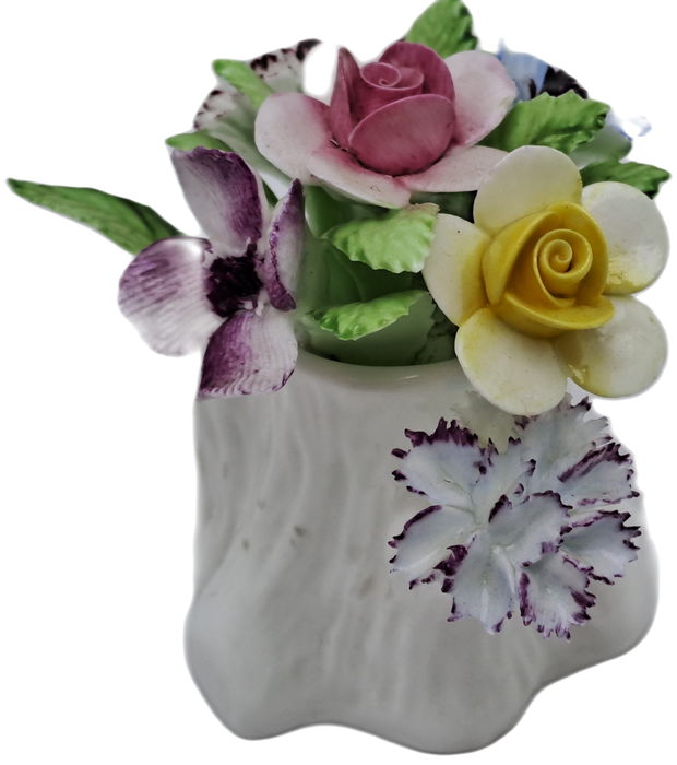 Vintage Royal Doulton Porcelain Flower Bouquet (Posy) - One flower Missing
