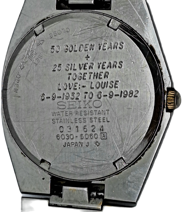 Pre-owned Vintage 1980`s Men`s Seiko Quarts -Working- Back cover engraved.