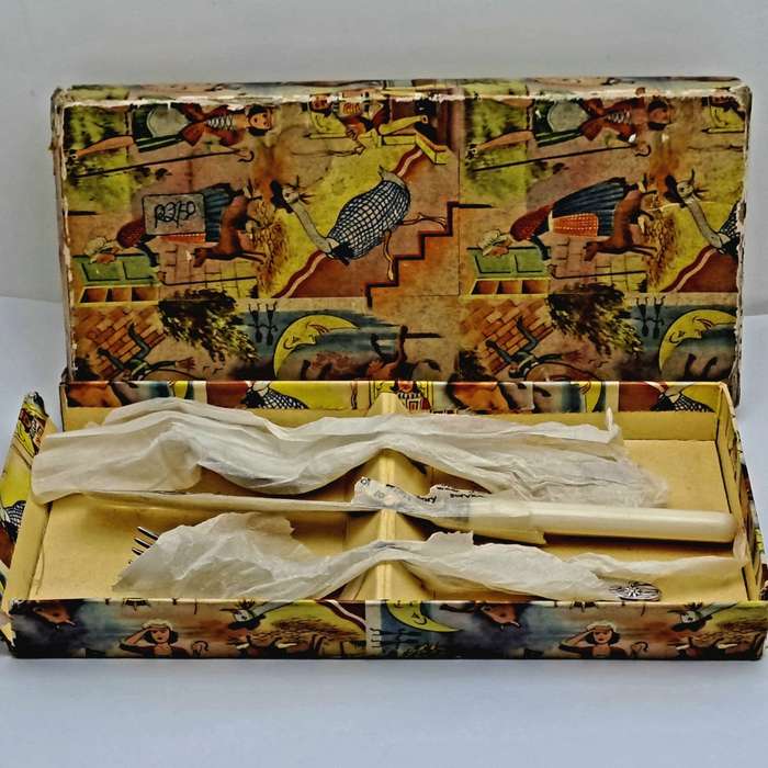 3pc Vintage Angora Silver Plate EPNS Childrens Cutlery set-Sheffield England.Boxed