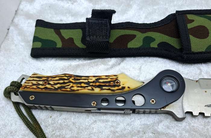 Pre-Owned USA Saber Survival Knife with Canvas Sheath
