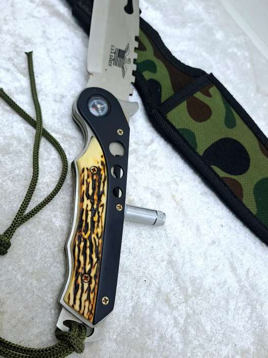Pre-Owned USA Saber Survival Knife with Canvas Sheath