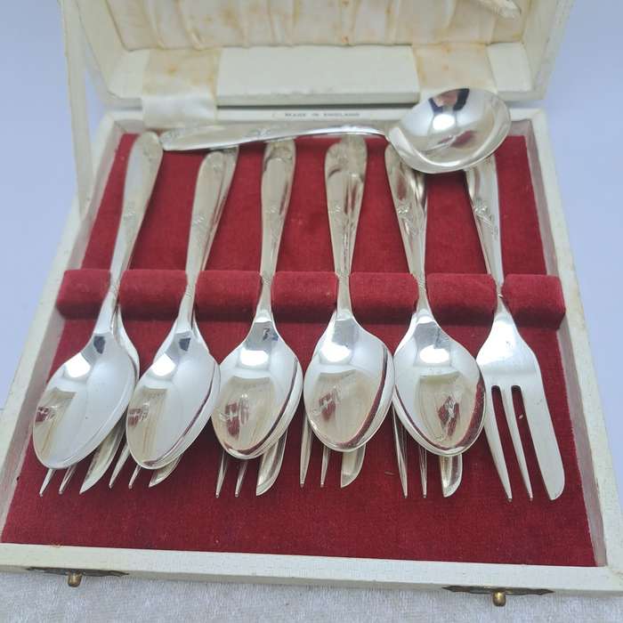 Vintage 13pc Angora Silver Plate Co.Ltd E.P.N.S Tea cutlery set -Boxed (One teaspoon Missing)
