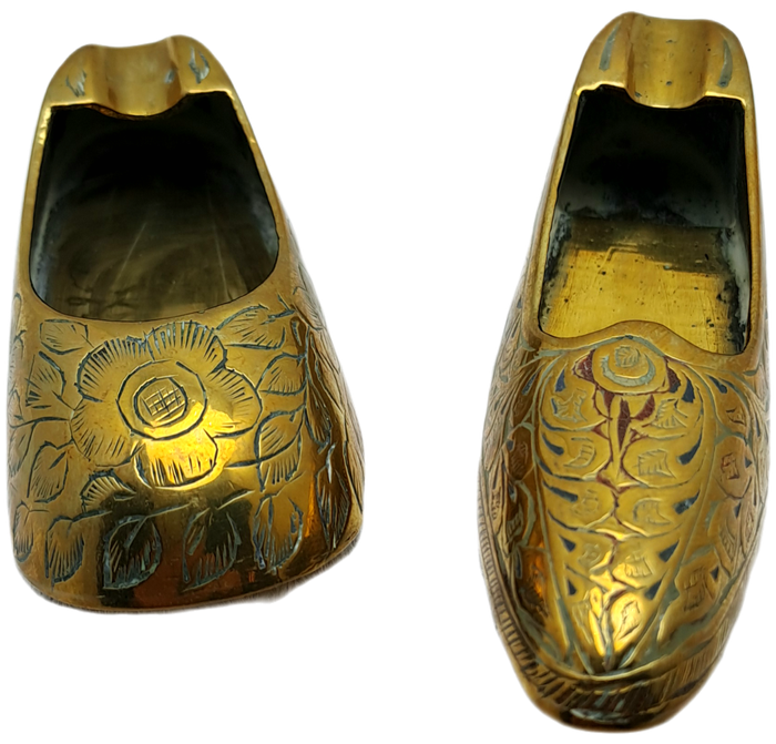 2 Different Brass Shoe Ashtrays  Made in India 10cm and 8,8cm