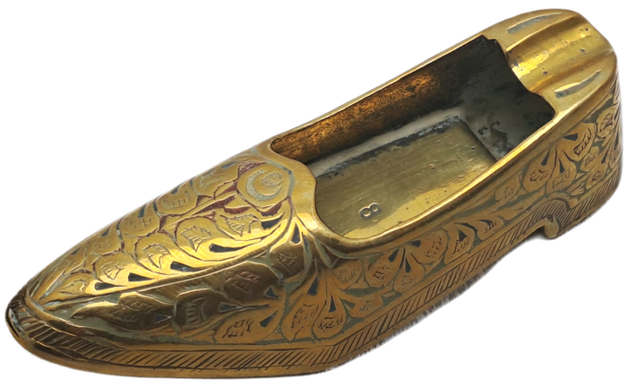 2 Different Brass Shoe Ashtrays  Made in India 10cm and 8,8cm