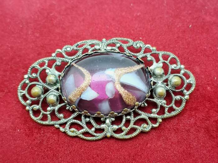 Vintage Metal Brooch -5,2cm x3cm