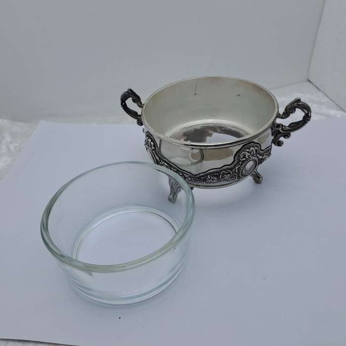 Vintage Silver plated  Dish with Glass tray 7cm high x 13,5cm x 9,5cm