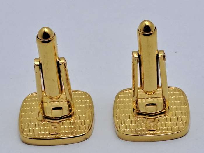 A Pair of Vintage Gold Plated Cufflinks  - No Box