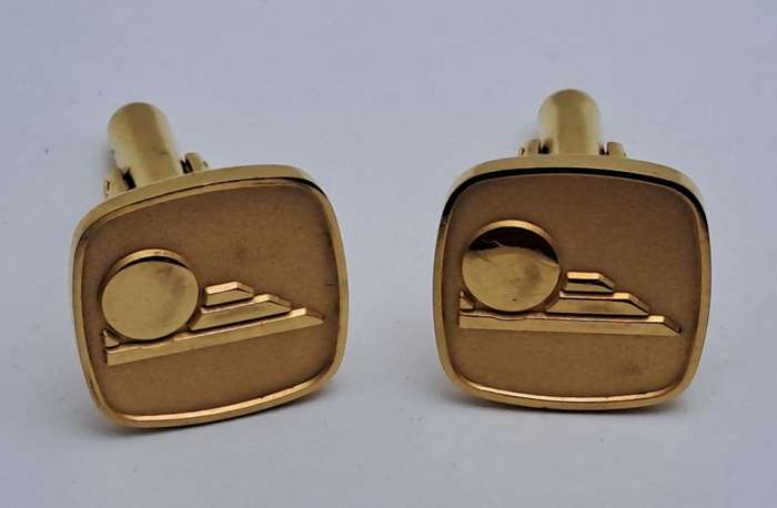 A Pair of Vintage Gold Plated Cufflinks  - No Box