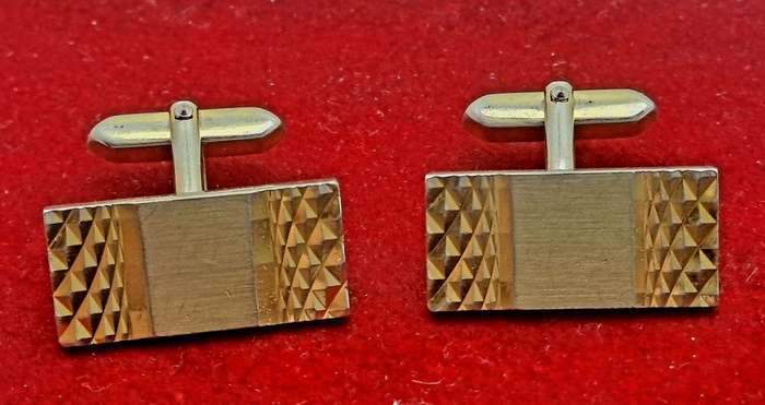 A Pair of Vintage Cufflinks  -No Box