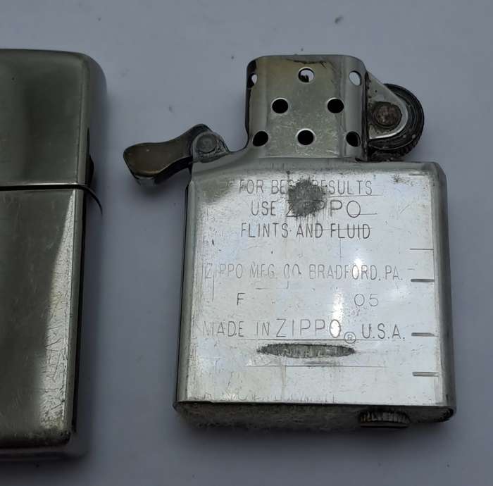 Vintage Pre-Owned Zippo Lighter 05 Bradford .P.A Made in U.S.A- Good Spark -need service