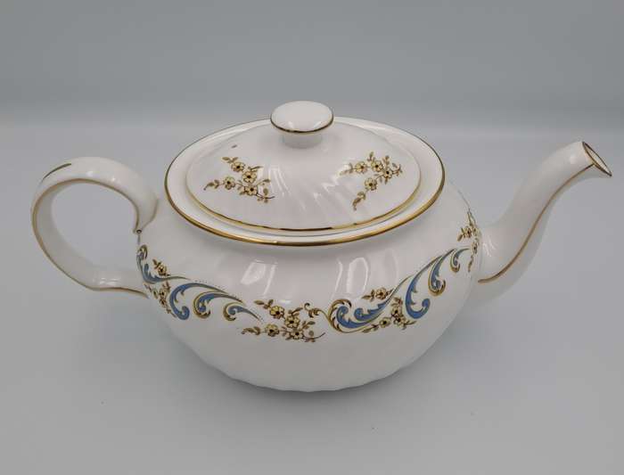 Vintage Royal Grafton MARLBOROUGH Large Tea Pot -Fine Bone China
