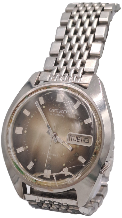 1980`s Seiko Automatic Mens Day/Date watch -WORKING - 17 Jewels - Need new Crystal.