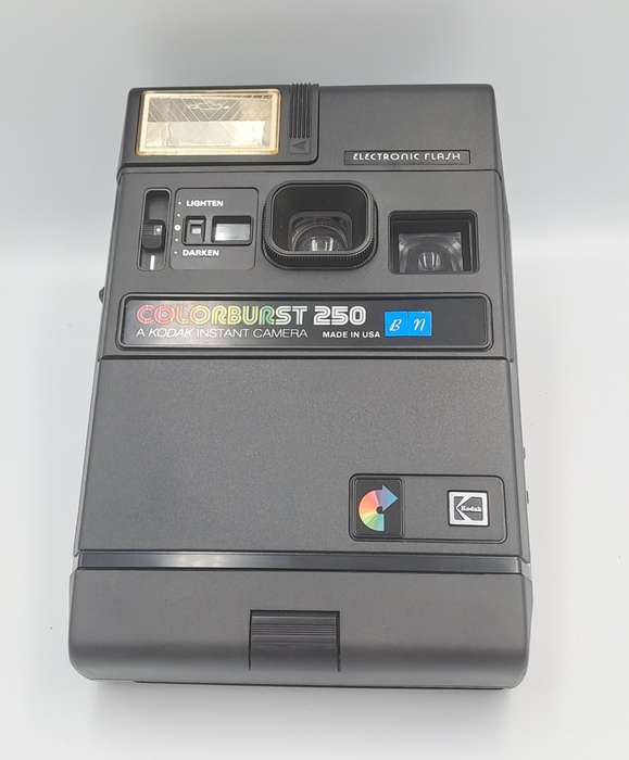 1980`s Kodac ColorBurst 250 Instant Camera in leather bag (Display Piece not working)