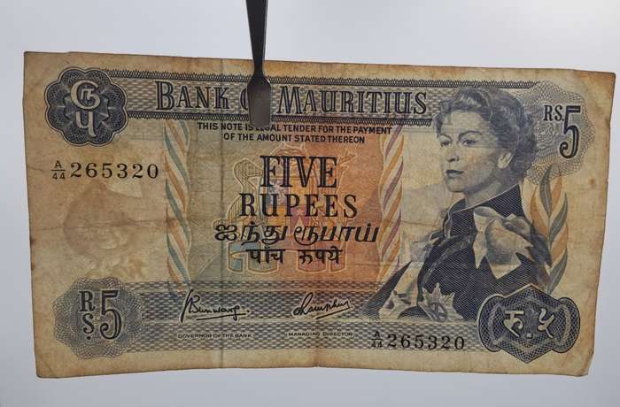 1967  Mauritius 5 Rupees  Bank Note -Circulated