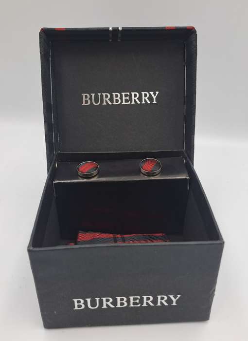 Vintage Burberry Cufflinks and Pocket Square Gift set -The Tie is Missing