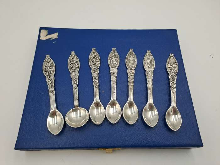 Vintage MP Prata 99 Silverplate Demitassee 7pc  Spoon Set-Boxed