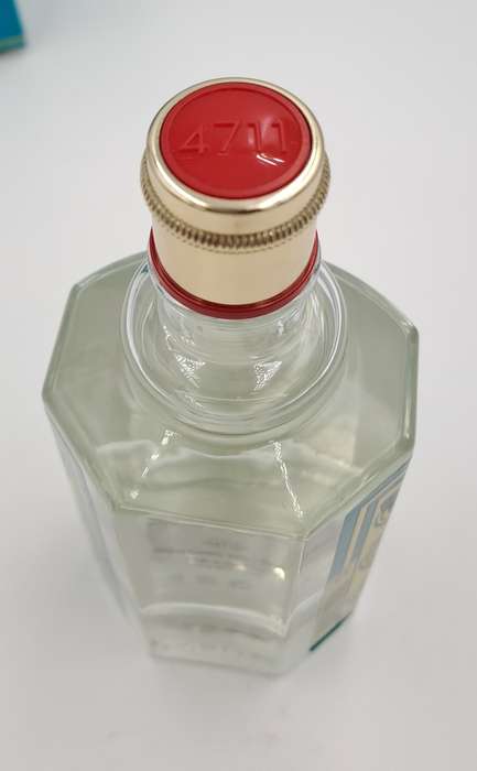 Original Kolnisch Wasser 4711 Eau de Cologne Original 200ml -full -seal broken in Box.