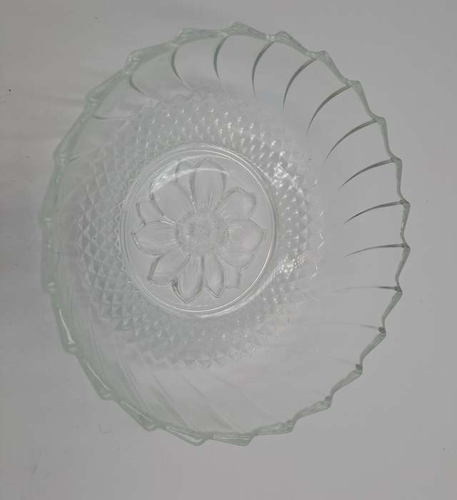 Vintage World Showcase Gift Collection Silver Plated tray and Glass Sauce Bowl with Spoon-Boxed