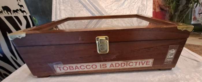 Large Vintage Wood Cigar Display Case from the Tobacco Co. with 16 Cigars and 2 cutters.