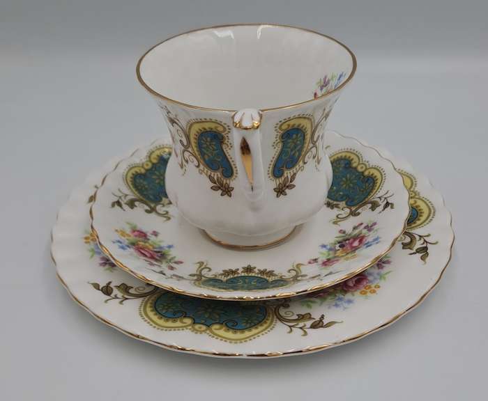 Replacement:  Vintage Royal Albert Berkeley Coffee Trio (side plate is 161mm)