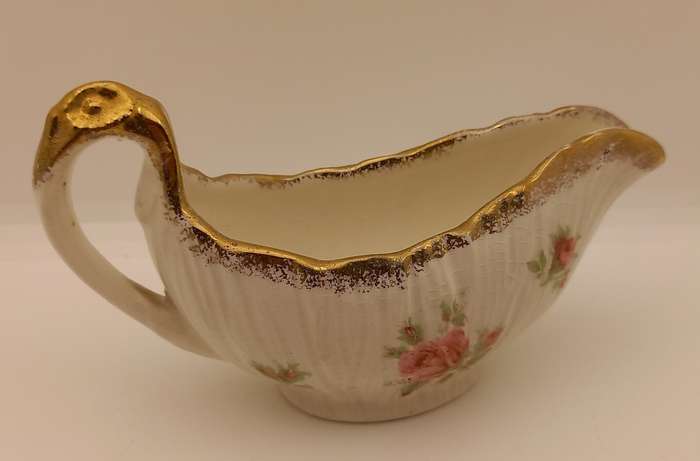 Vintage Crown Ducal ware Sauce Boat 135x55x175mm made in England
