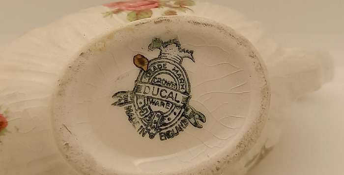 Vintage Crown Ducal ware Sauce Boat 135x55x175mm made in England