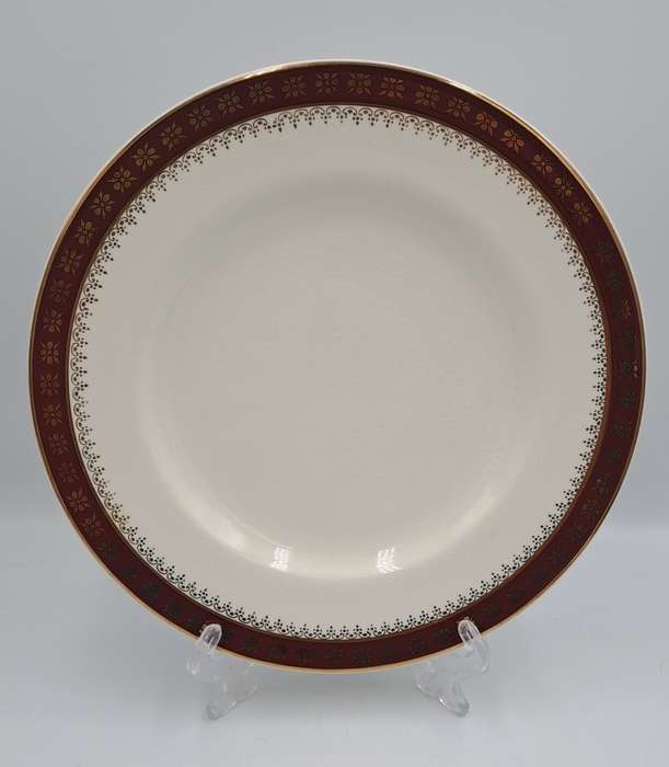 3 Vintage Crown Ducal A.G.R. England burgundy & gold Plates 227mm