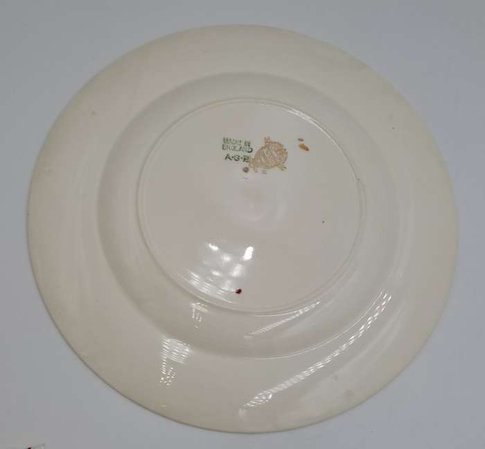 3 Vintage Crown Ducal A.G.R. England burgundy & gold Plates 227mm