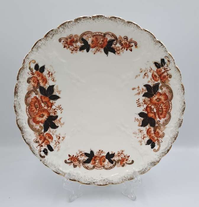 Vintage Porcelain Plate 229mm ( no makers stamp)