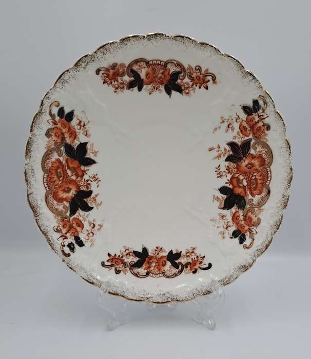 Vintage Porcelain Plate 229mm ( no makers stamp)