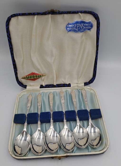 6 Vintage SIPELIA Sheffield England APOSTEL Silver Plate spoons -Boxed