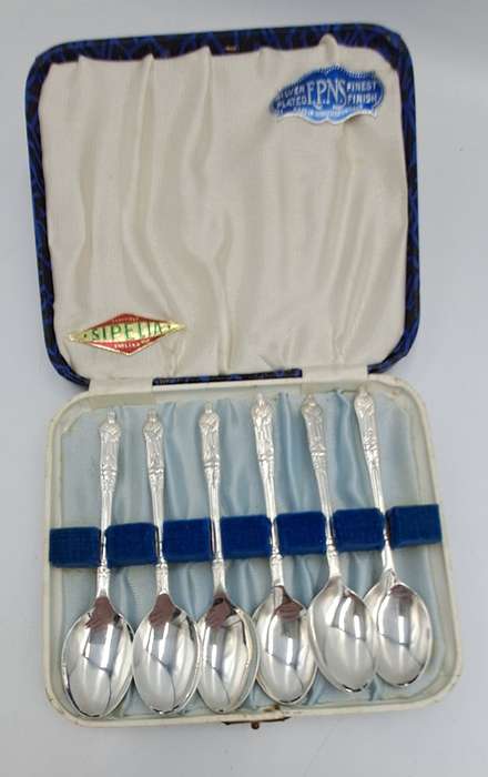 6 Vintage SIPELIA Sheffield England APOSTEL Silver Plate spoons -Boxed