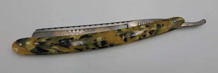 Vintage WALD -SOLINGEN Prima Bur cut throat razor - made in Germany with Box