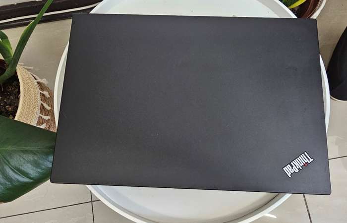 lenovo T490 Core i5 8th generation touchscreen laptop