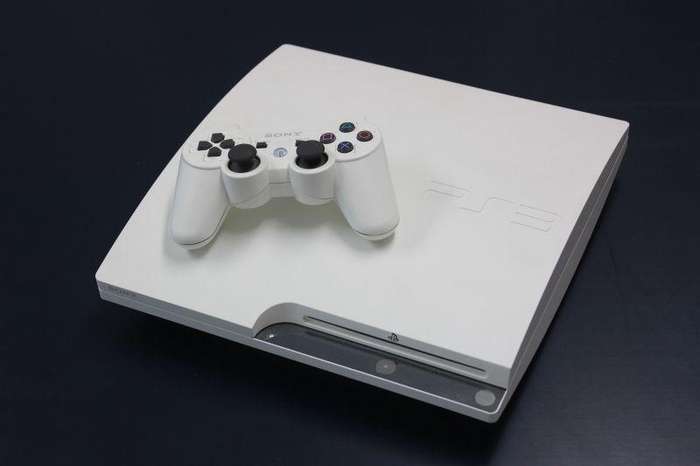 120 GB WHITE PS3 SLIM LIKE NEW + EXTRAS