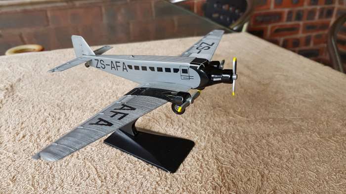 SAA/SAL Model Aircraft Set