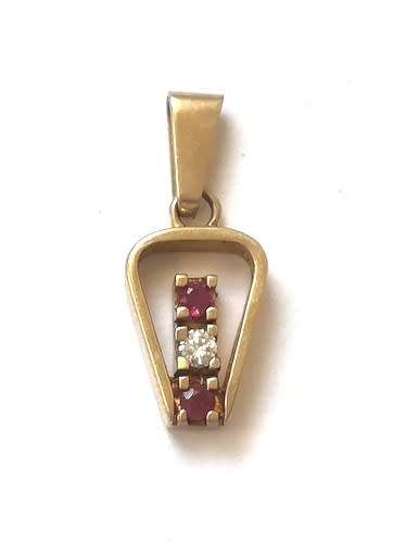9K GOLD, DIAMOND AND 2 RUBIES PENDANT 18 X 7 MM 1.1 GRAMS