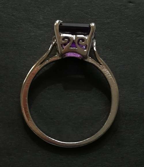 STERLING SILVER AND AMETHYST  RING 3 GRAMS SIZE O  STONE 6X6MM