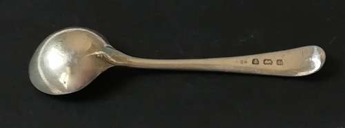 STERLING SILVER  BIRMINGHAM 1901SALT SPOON 60MM 3 GRAMS