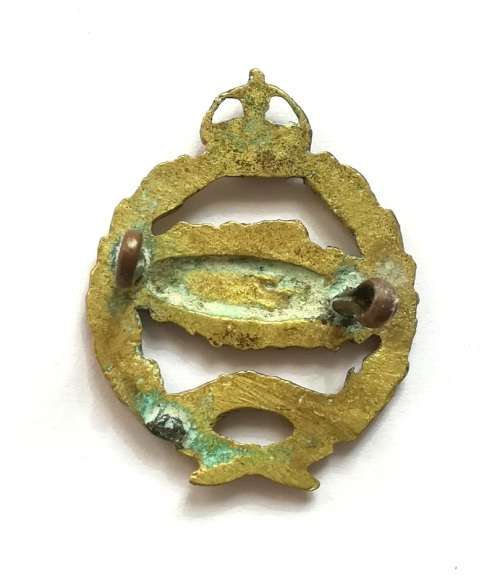 ROYAL TANK REGIMENT BADGE 25 X 32MM