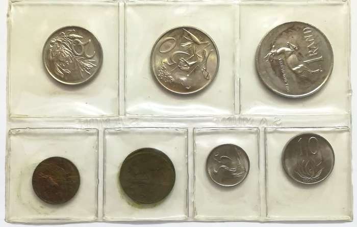 S A 1982 S A M COIN PACK SET