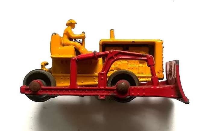 LESNEY MATCHBOX CATERPILLAR